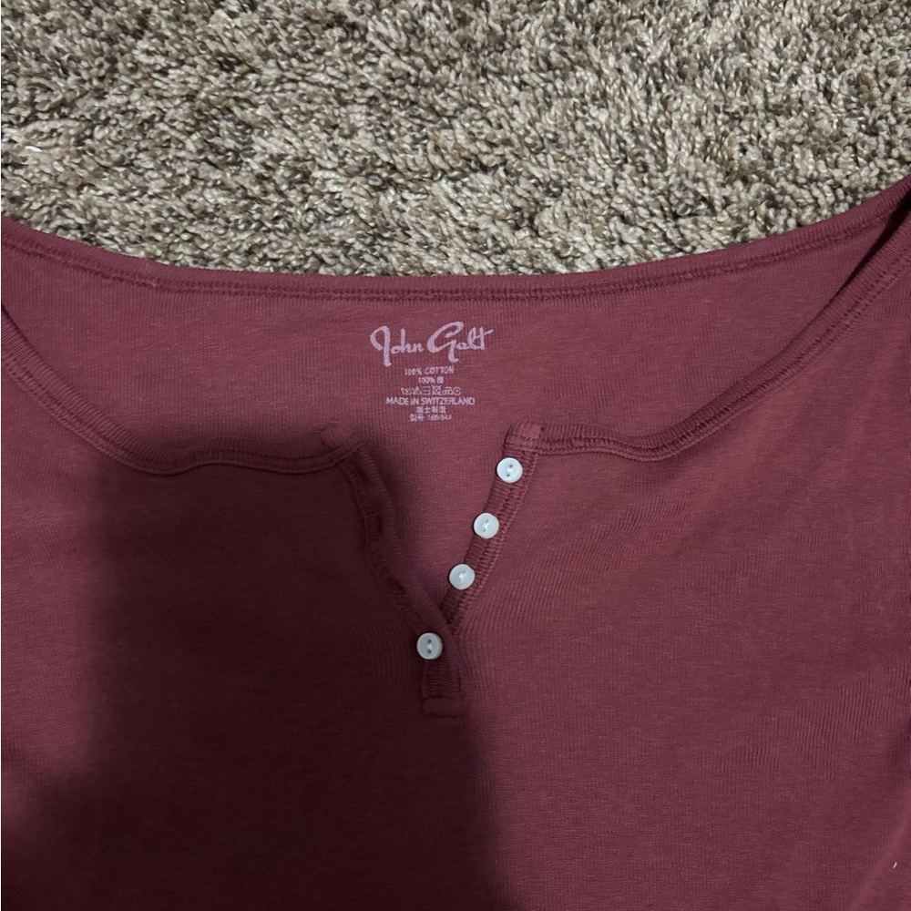 Brandy Melville Short Sleeve Scoop Henley Top - Burgundy - Picture 2 of 2